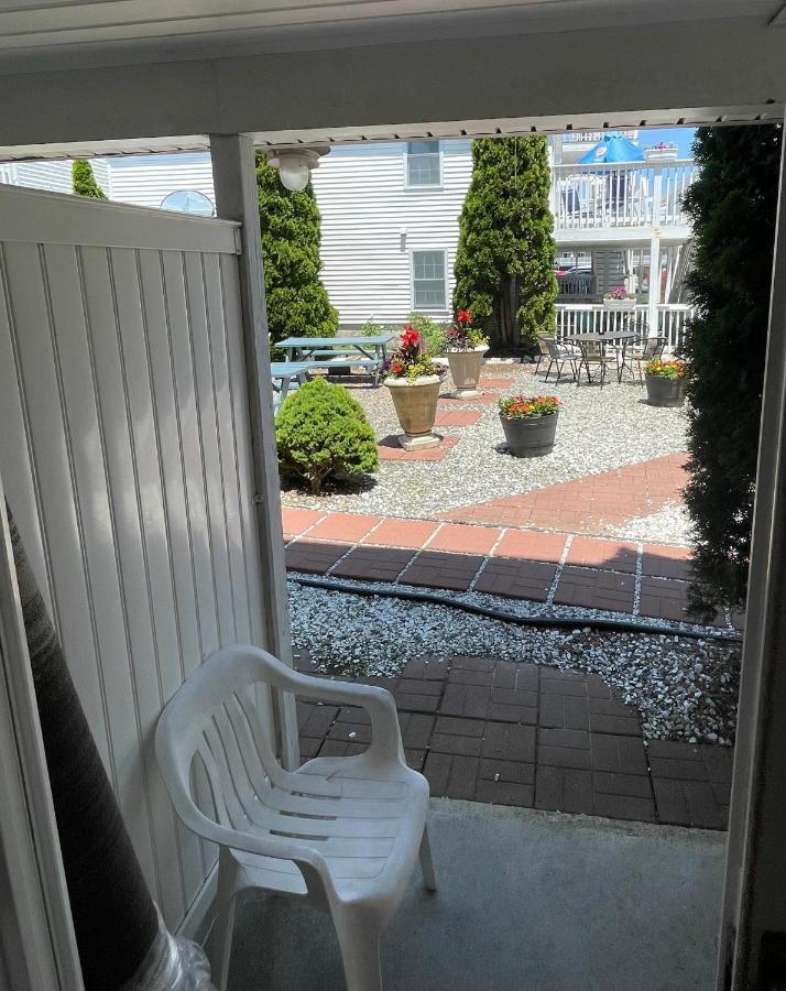 Ships Inn Hampton Bagian luar foto
