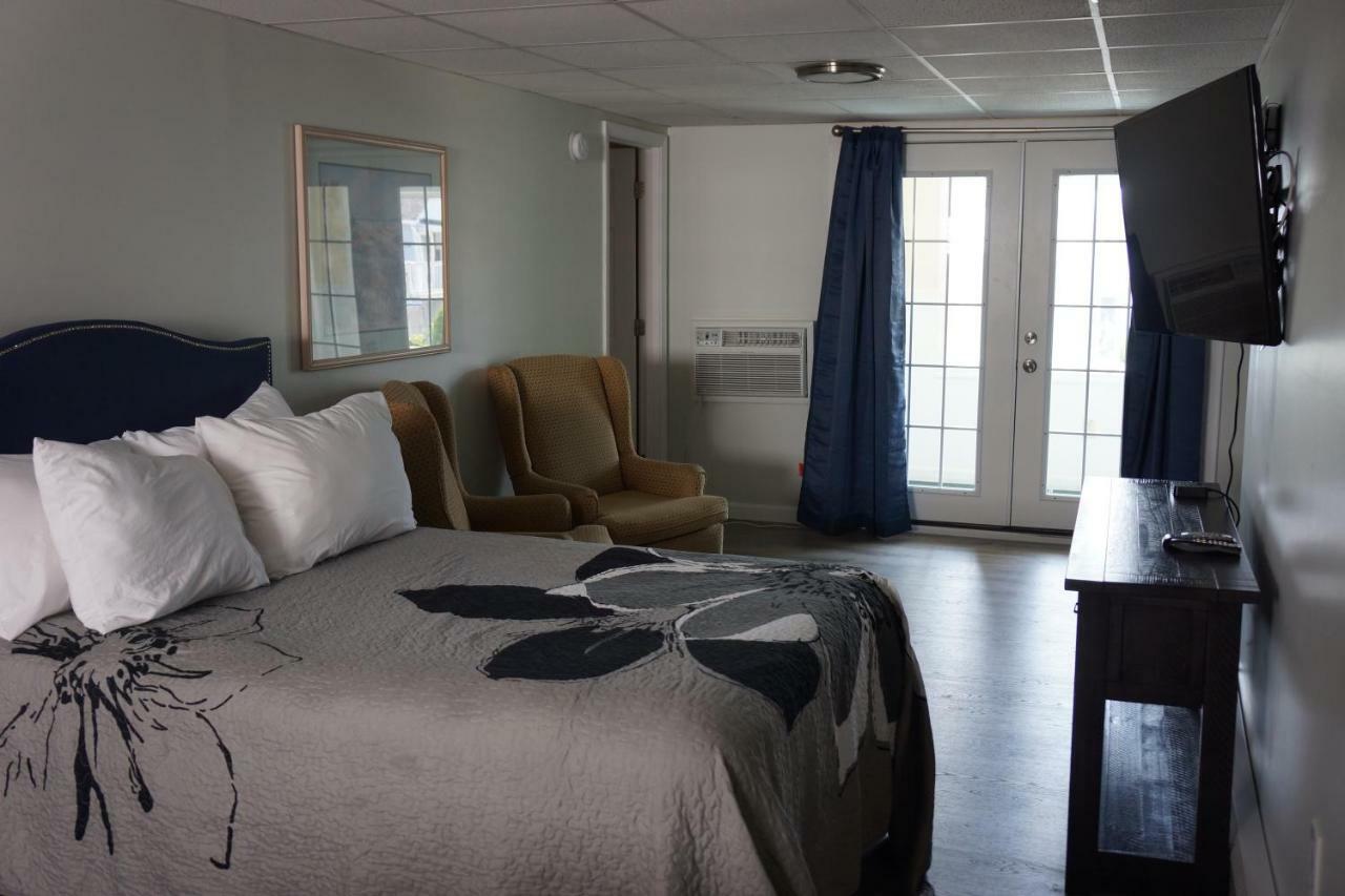 Ships Inn Hampton Bagian luar foto